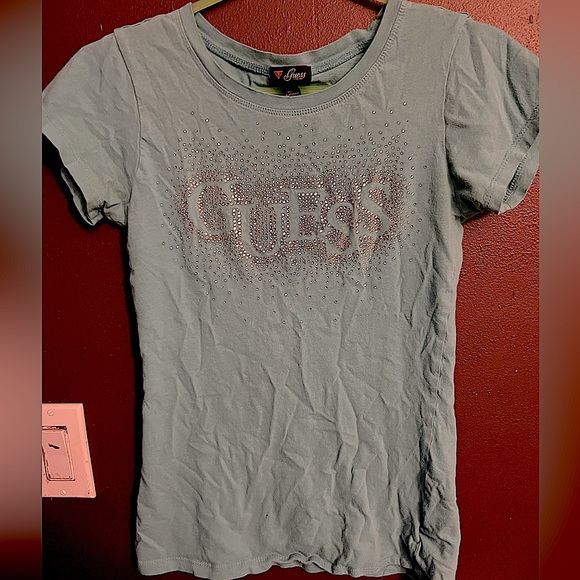 Guess - Picture 1 of 2